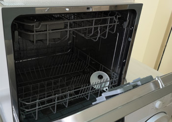 シンガポールのヤードに置かれた食洗器